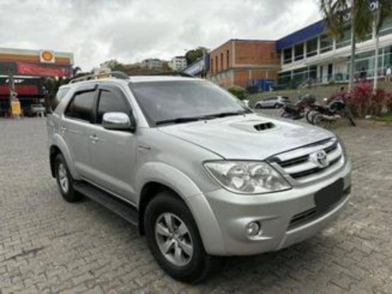 TOYOTA HILUX SW4 3.0 SRV 4X4 16V TURBO INTERCOOLER DIESEL 4P AUTOMÁTICO